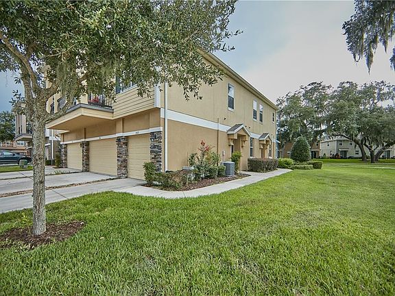 2nd image of 1563 Scarlet Oak Loop