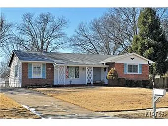 2510 Yorkshire Dr photo 1