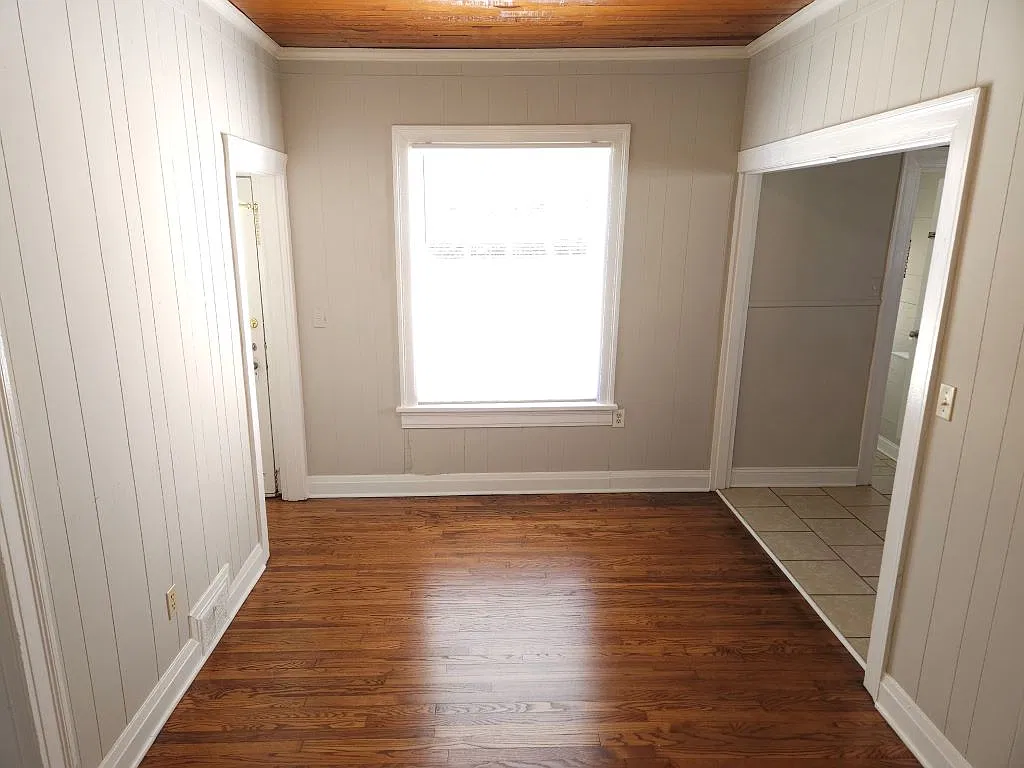 2 bed, 1200 sqft, $1,300 — Photo 3