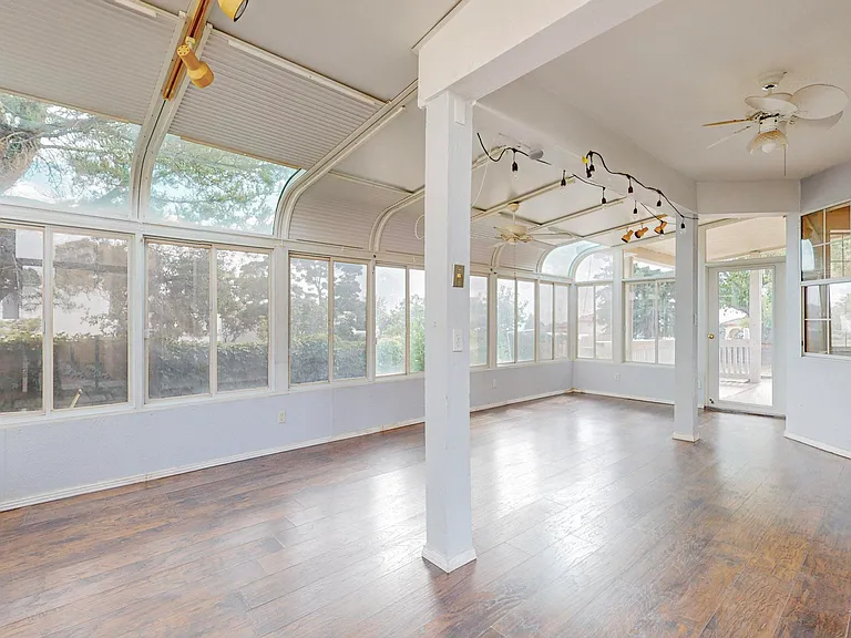13612 Vic Rd NE — Photo 18
