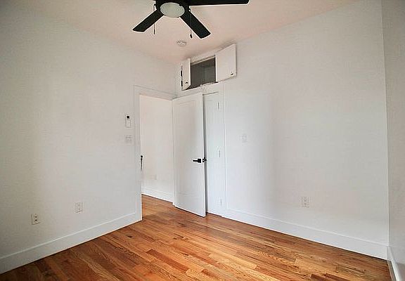 4th image of 275 Kosciuszko St #303