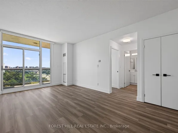 1359 Rathburn Rd E #804, Mississauga, ON L4W 5P7