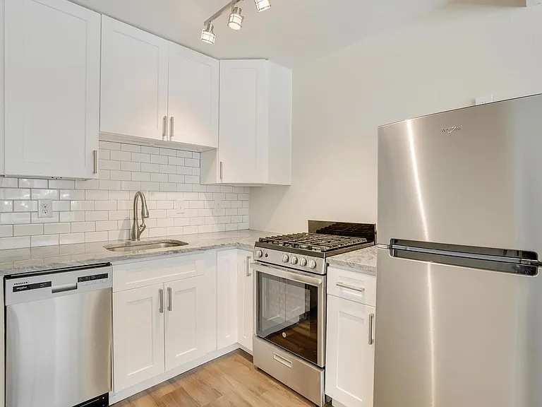 Bermuda Apartments — Photo 33