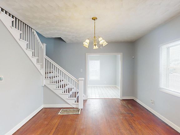 2nd image of 2701 Highland Pl