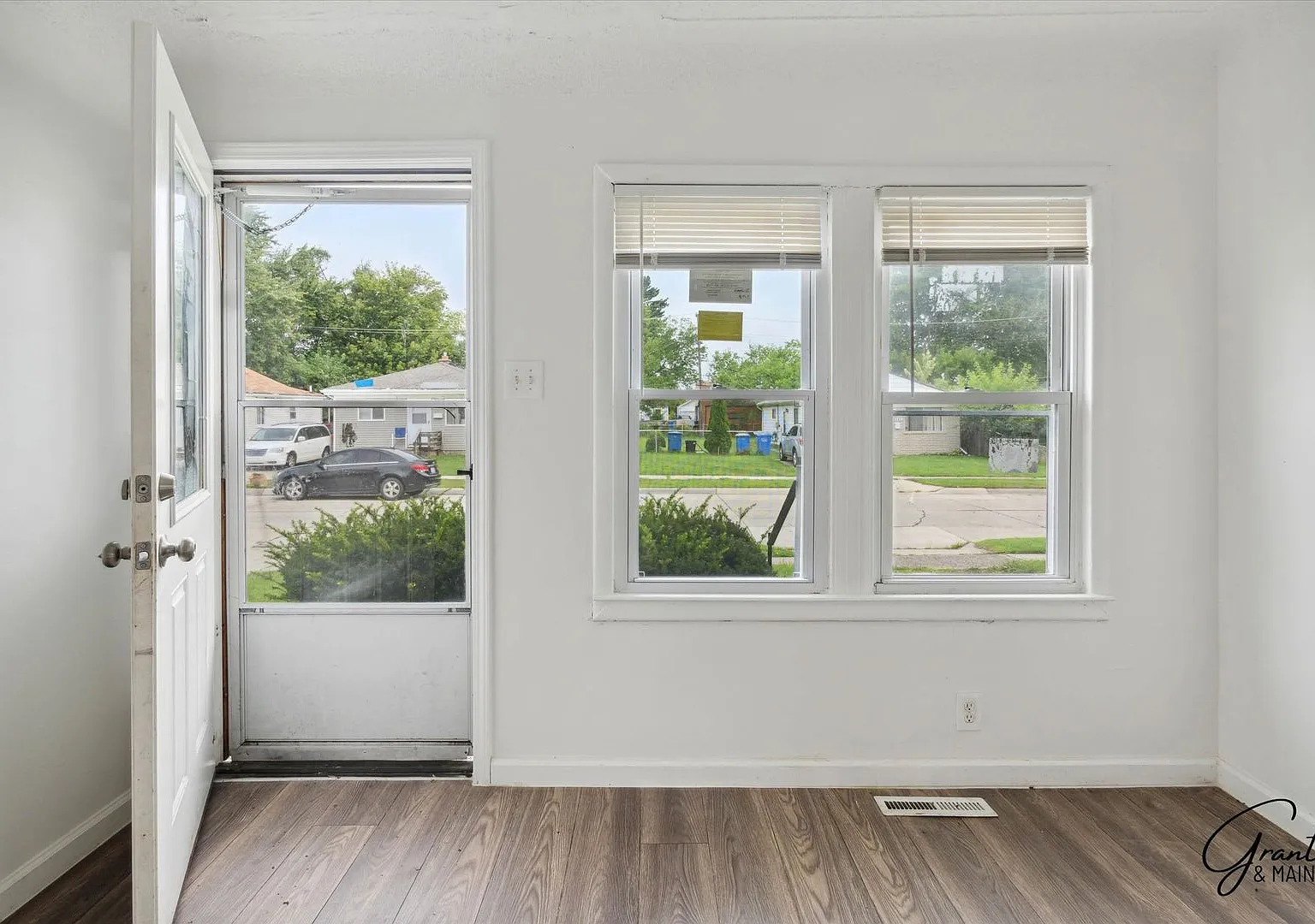 $1,250/month - 3 Bed 1 Bath — Photo 4