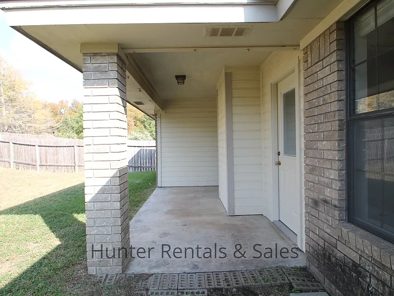 4705 Fawn Dr — Photo 25