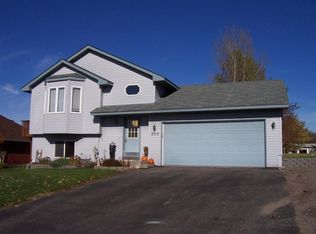 200 7th St NW, Maple Lake, MN 55358