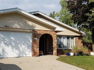 8802 W 102nd Pl, Palos Hills, IL 60465