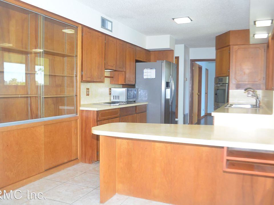 1st image of 158 Whiteley Dr