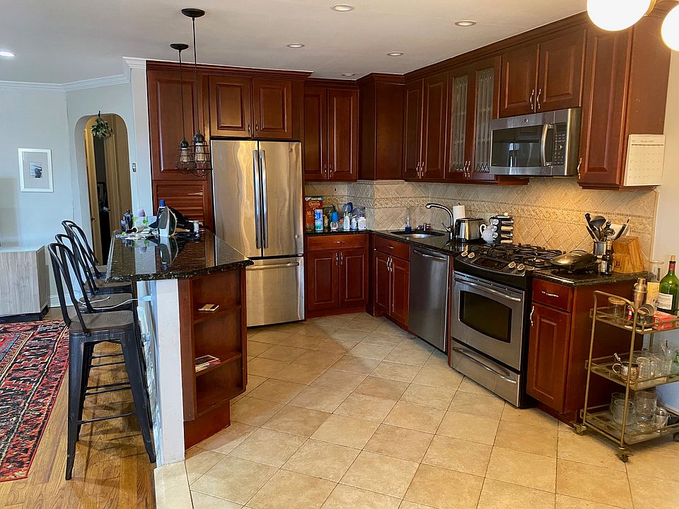 1st image of 2446 77th St #2