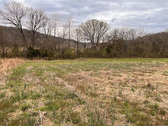 3rd image of 5915 Shady Meadow Dr