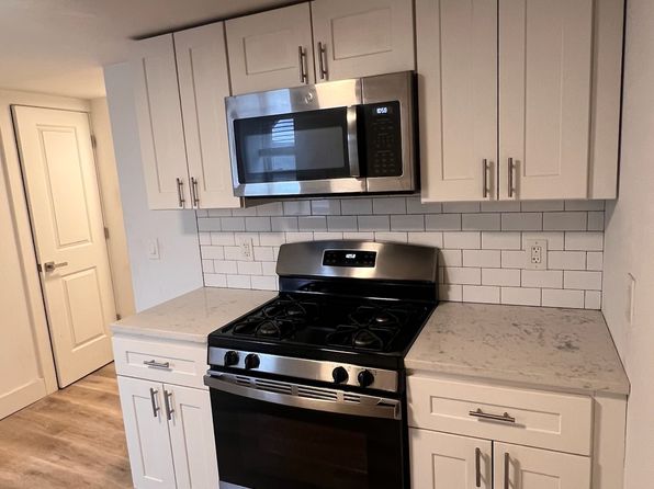 4 Larsen St #3