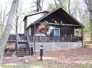 103 Ivywood Shr, Paupack, PA 18451