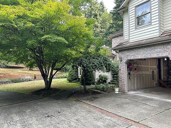 4th image of 3708 25th Avenue Ct E