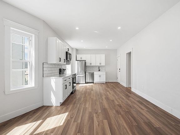 5th image of 28 Clark St
