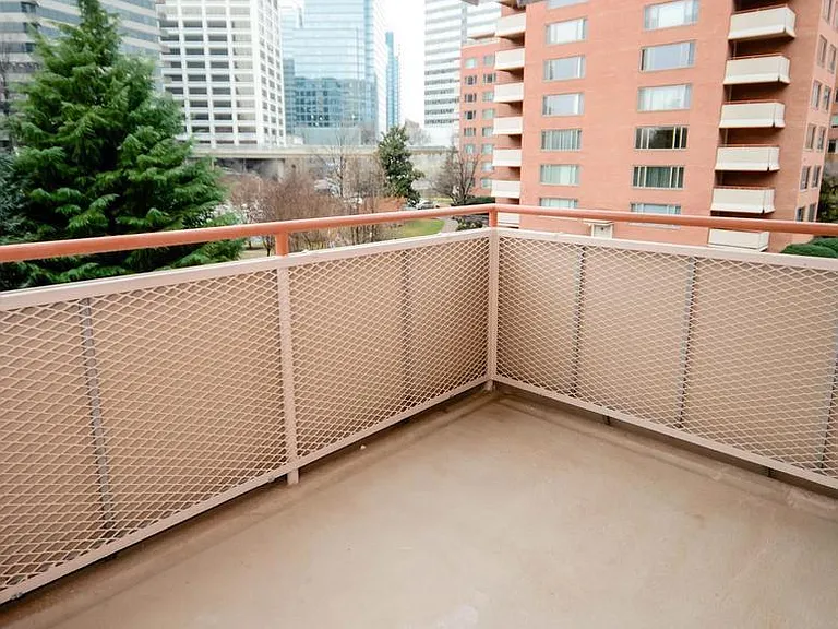 1111 Arlington Blvd #319 — Photo 32