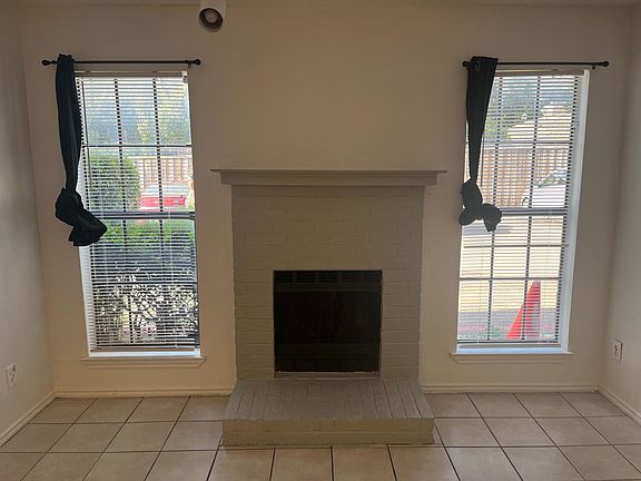 3rd image of 9520 Royal Ln APT 115