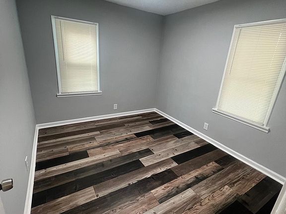 5th image of 3290 Ralston Ave