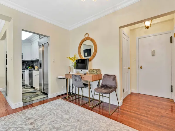 45 Sutton Place South image 13 of 35