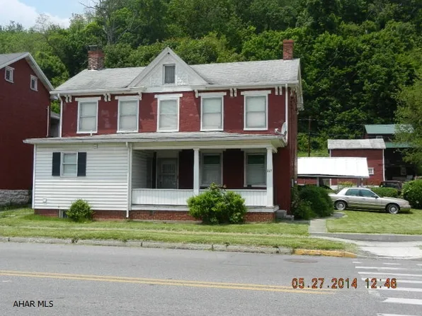 227 W Main St, Everett, PA 15537