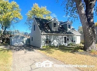 5208 35th Ave N, Crystal, MN 55422