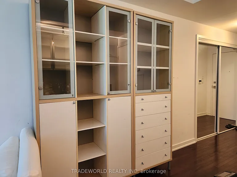 12 York St #308 — Photo 5