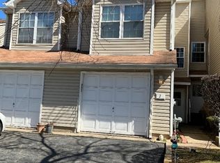 7 Mariano Ct, Somerset, NJ 08873