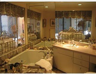 4th image of 123 Walnut St APT 903