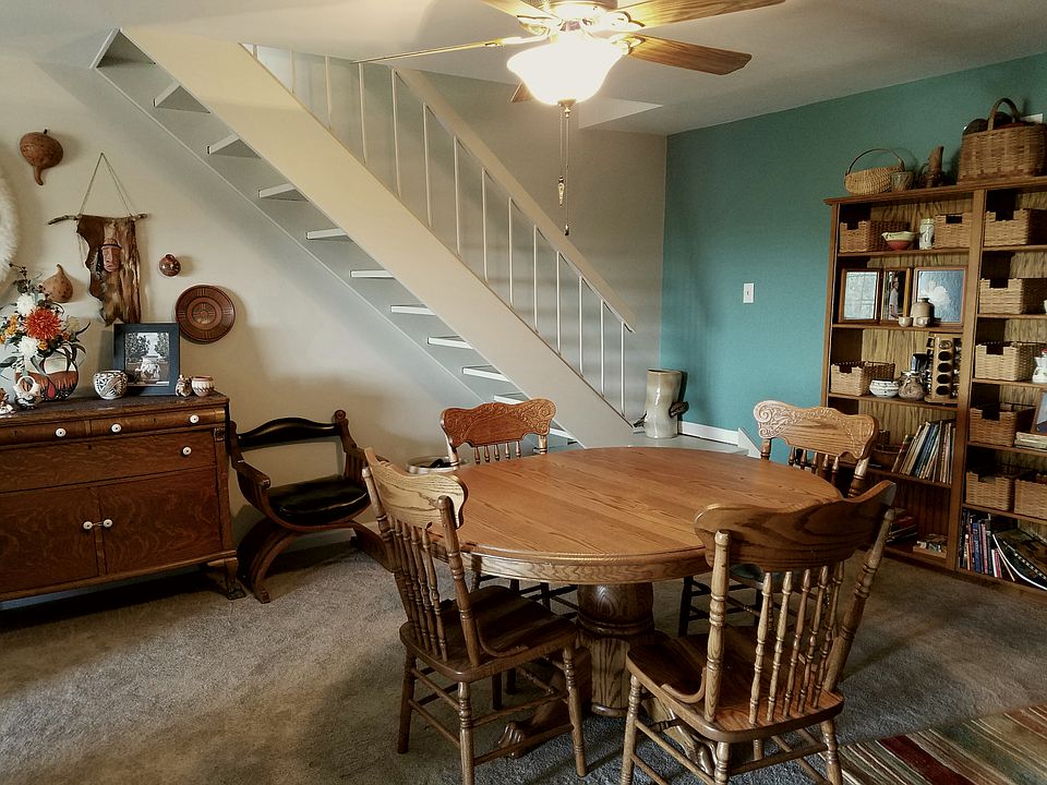 2nd image of 200 Oak Knoll Cir