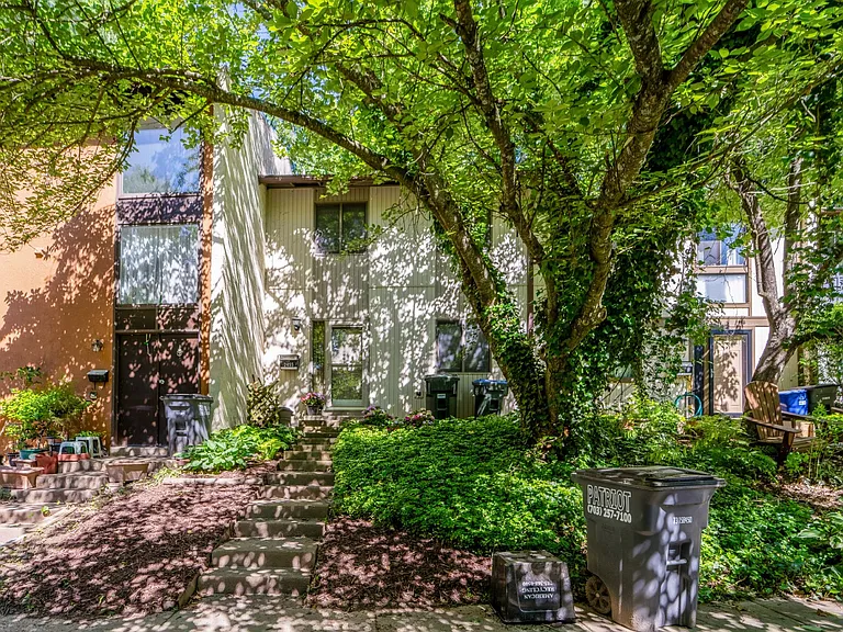 2455 Pyrenees Ct — Photo 3