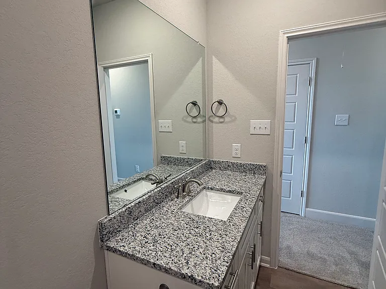7127 Magnolia Crk #201/101 — Photo 13