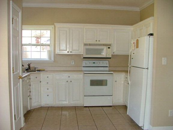 4th image of 168 Wood Dr