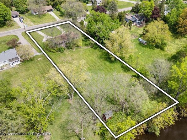3341 Tecumseh River Rd, Lansing, MI 48906