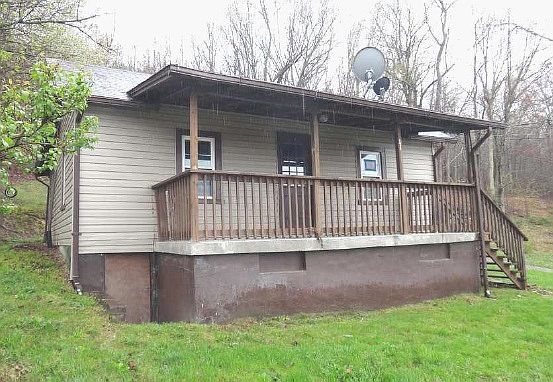 1st image of 1022 6th St SE