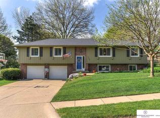 5265 Tucker St, Omaha, NE 68152