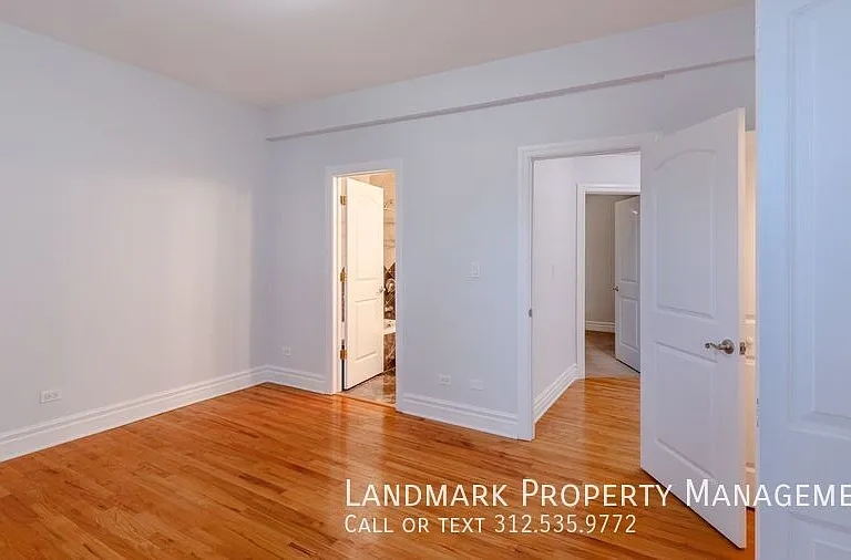 502 E 49th St #203 — Photo 17