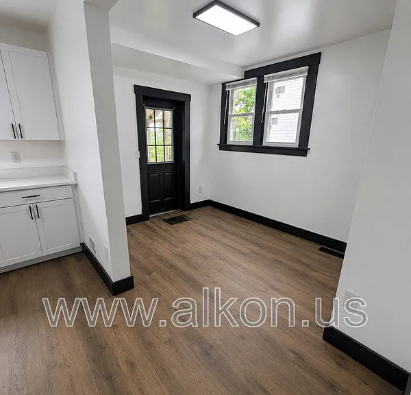 2230 Lucina Ave — Photo 6