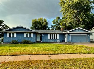 1230 E Hamilton Ave, Eau Claire, WI 54701
