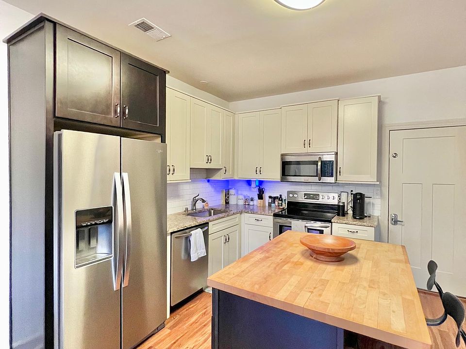 1st image of 222 Midland Ave APT 1106