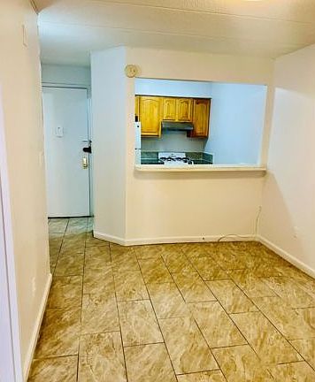 2nd image of 35 22nd Ave #4F