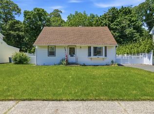1090 South Drive, Merrick, NY 11566