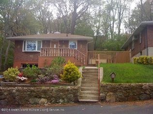 84 Cedar Ter, Staten Island, NY