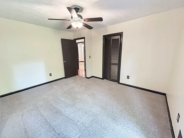 1642 Hillside St — Photo 19
