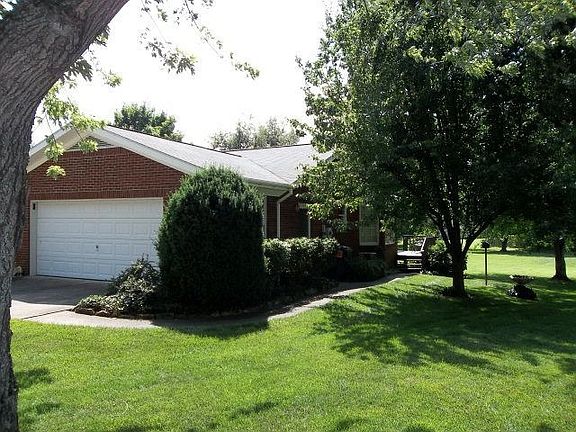 2nd image of 3805 Wellington Ct