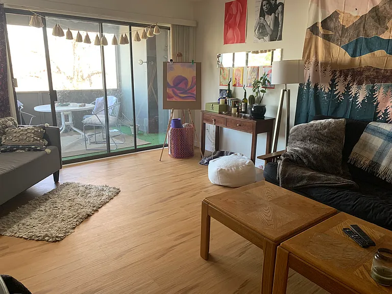 bright grandroom off patio