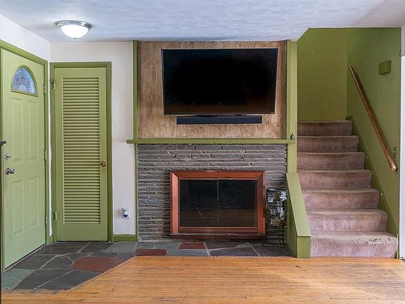 2nd image of 141 Hillside Dr