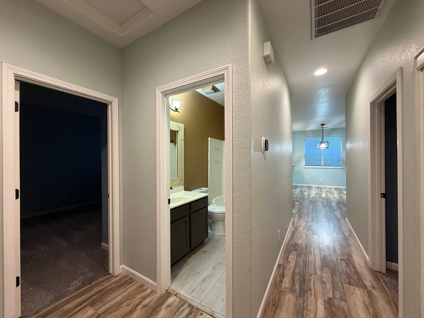 Great Floorplan in Sundance in Fernley, NV- 3 car garage — Photo 4
