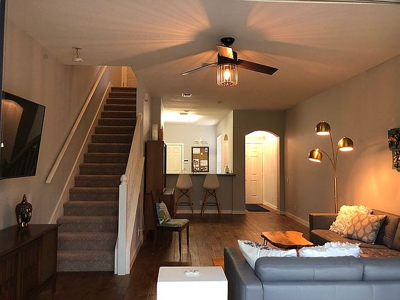 4th image of 3637 Country Pointe Pl