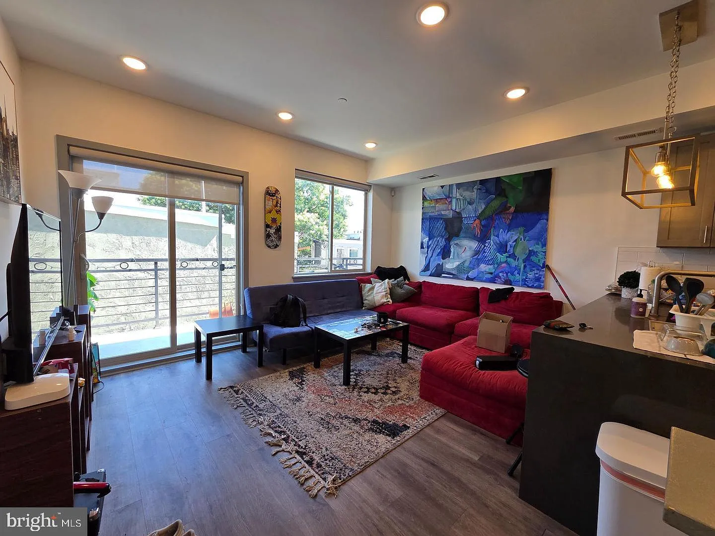 3 bed, 3.0 bath, 1340 sqft, $2,250 — Photo 3