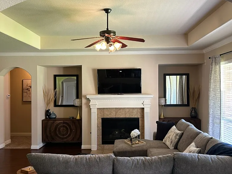 11902 Cedar Creek Dr #5 — Photo 2